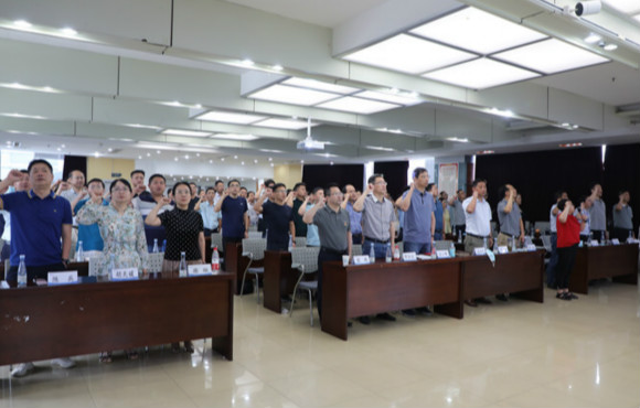 不忘初心跟党走 反腐倡廉颂清风